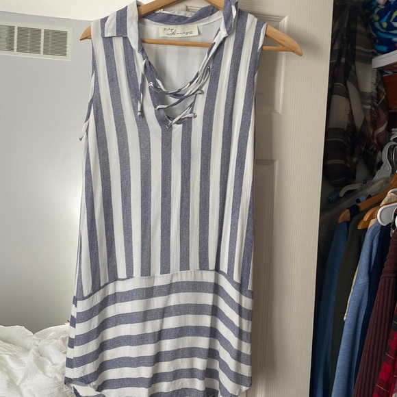 Dress - Picture 1 of 1